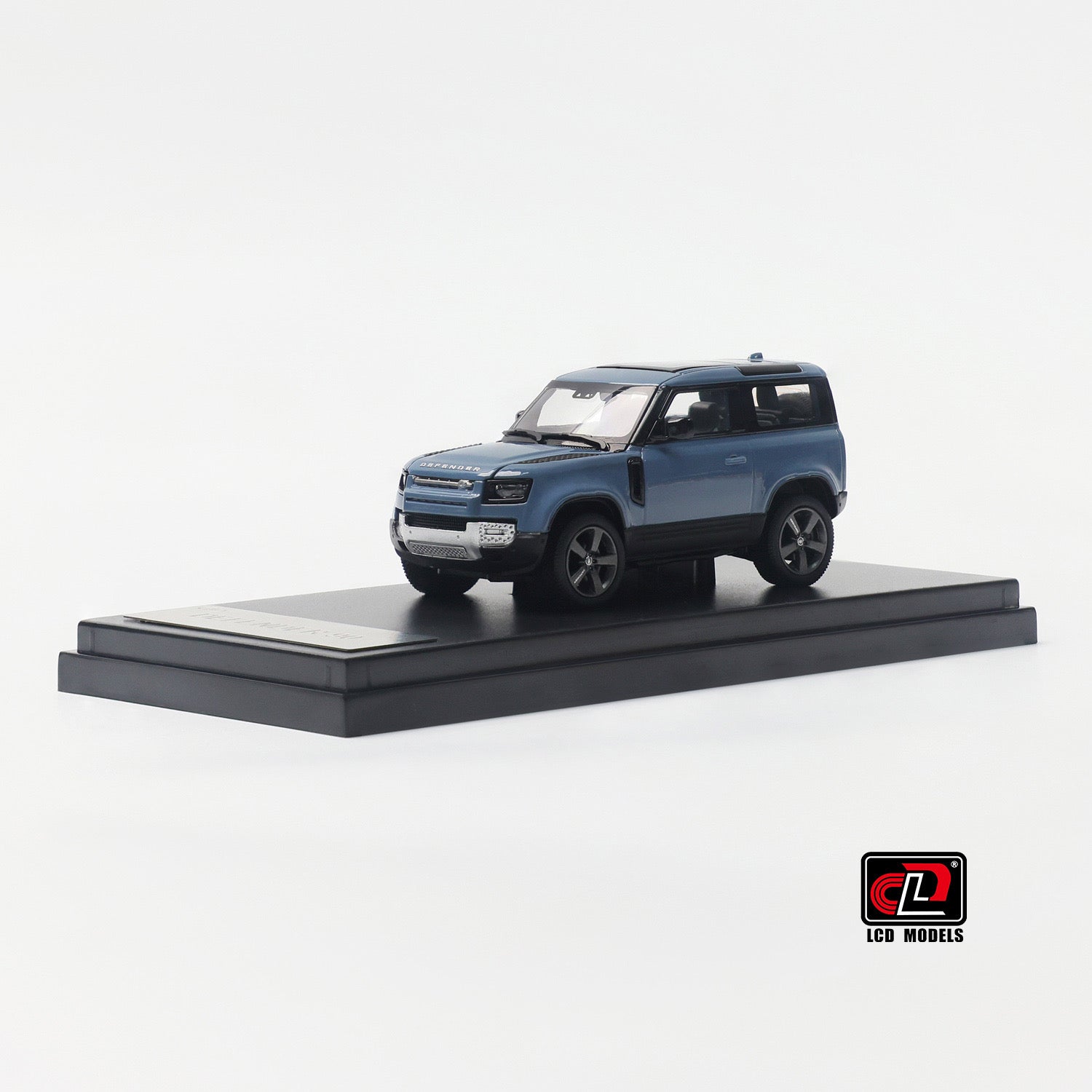 LCD 1/64 Land Rover Defender 90