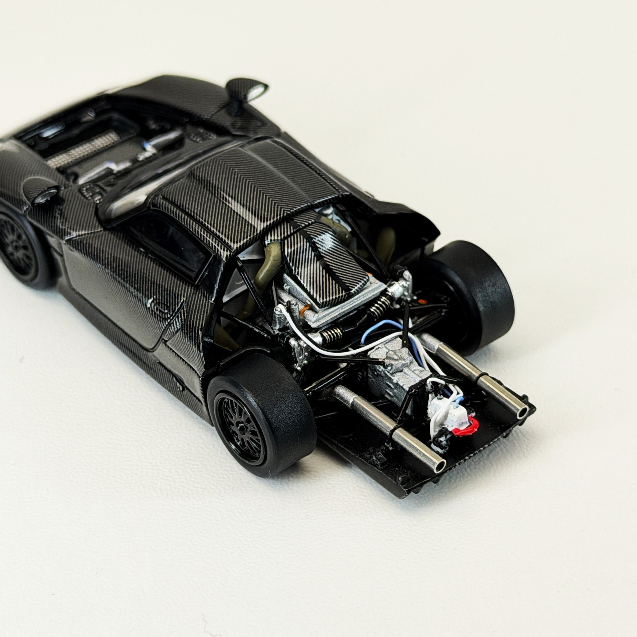 Transcend model 1:64 Porsche 911 GT1 24h LeMans 1997 Black Carbon Fiber Texture