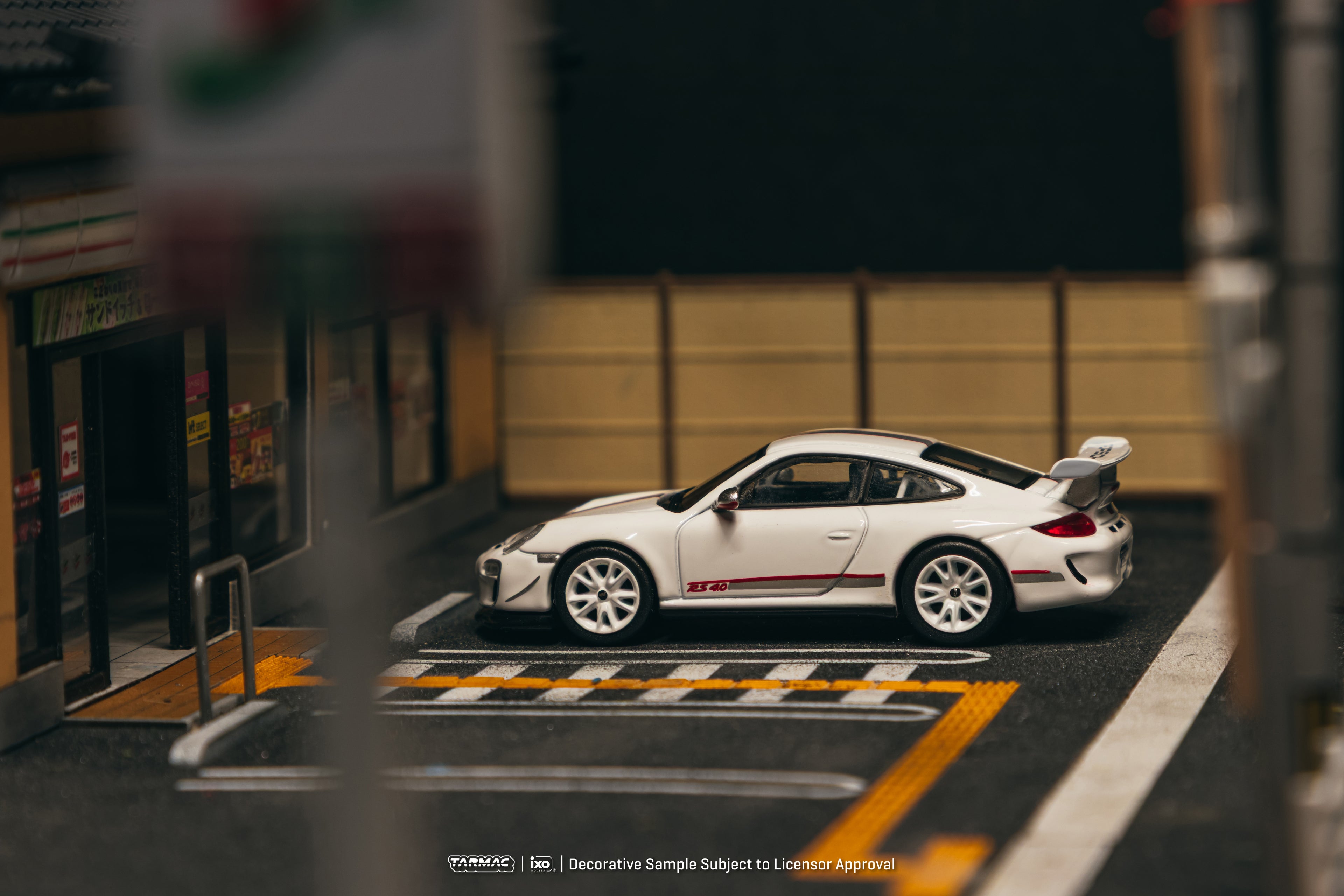 Tarmac Works Porsche 911 GT3 RS 4.0 (997.2)