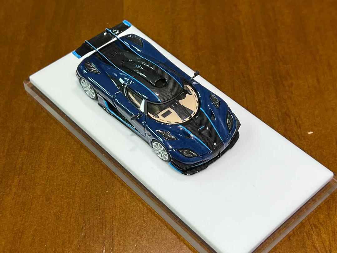 VMB Koenigsegg one 1  Blue Carbon star wheel
