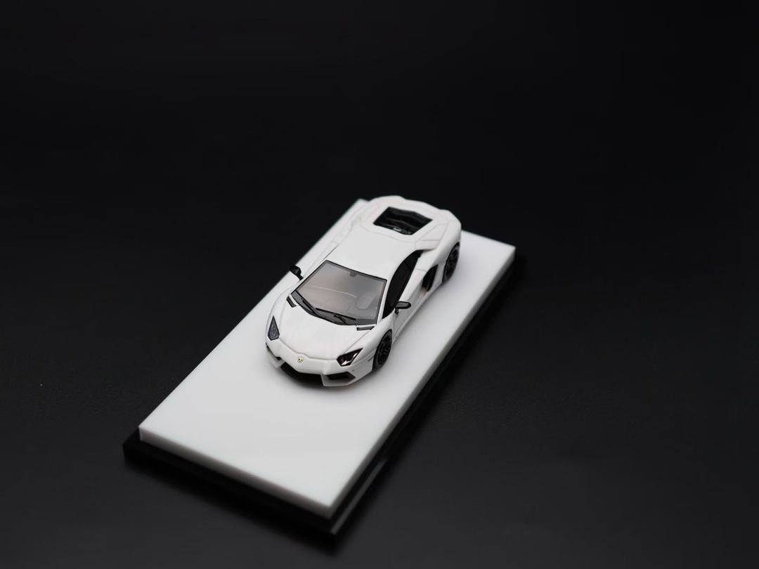 VMB 1/64 Aventador LP700-4 White