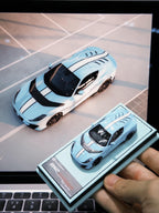 GLAMCRAFT 1/64 812C Full Open Diecast Model.