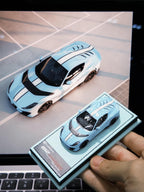 GLAMCRAFT 1/64 812C Full Open Diecast Model.