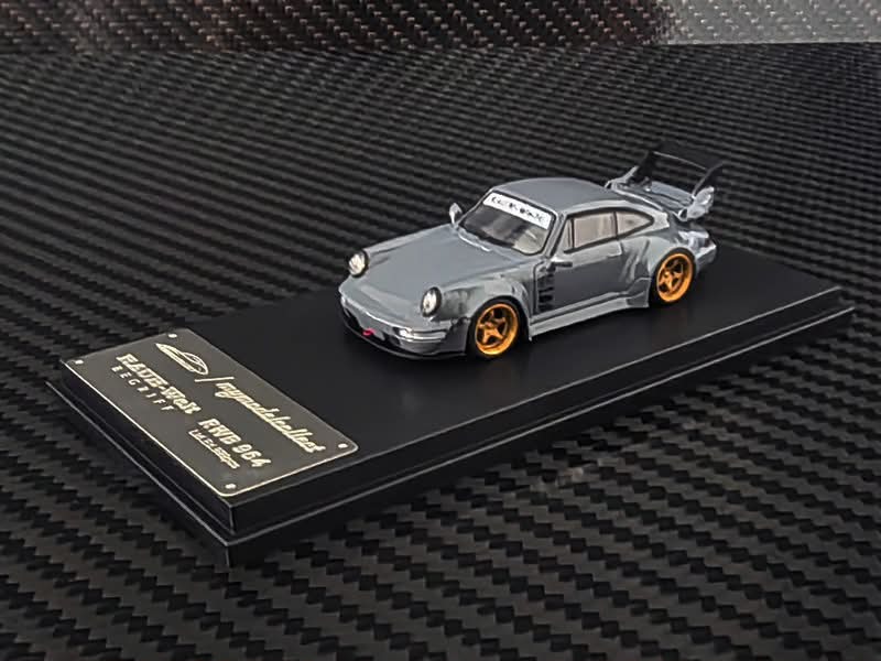 MC RWB964 High Wing Model