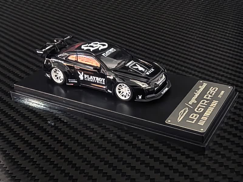 MC Glossy Black/PLAYBOY Livery