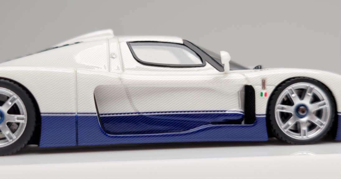 YM Model 1/64 Maserati MC12 Stradale Resin Model