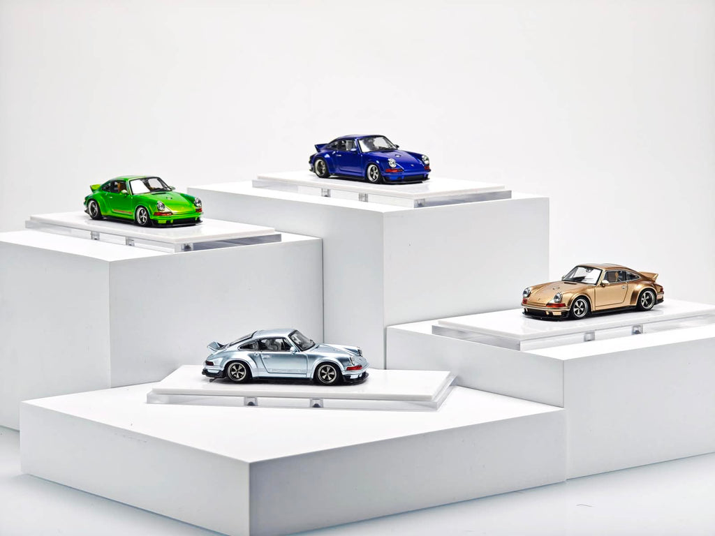 Zincit Model 1/64 Singer DLS Diecast Model.
