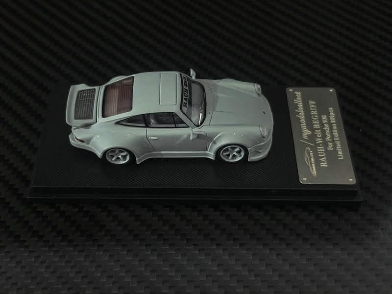 MC 1/64 RWB930 Whalewing Version Gray Livery
