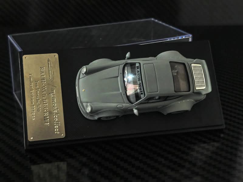 MC 1/64 RWB930 Whalewing Version Gray Livery
