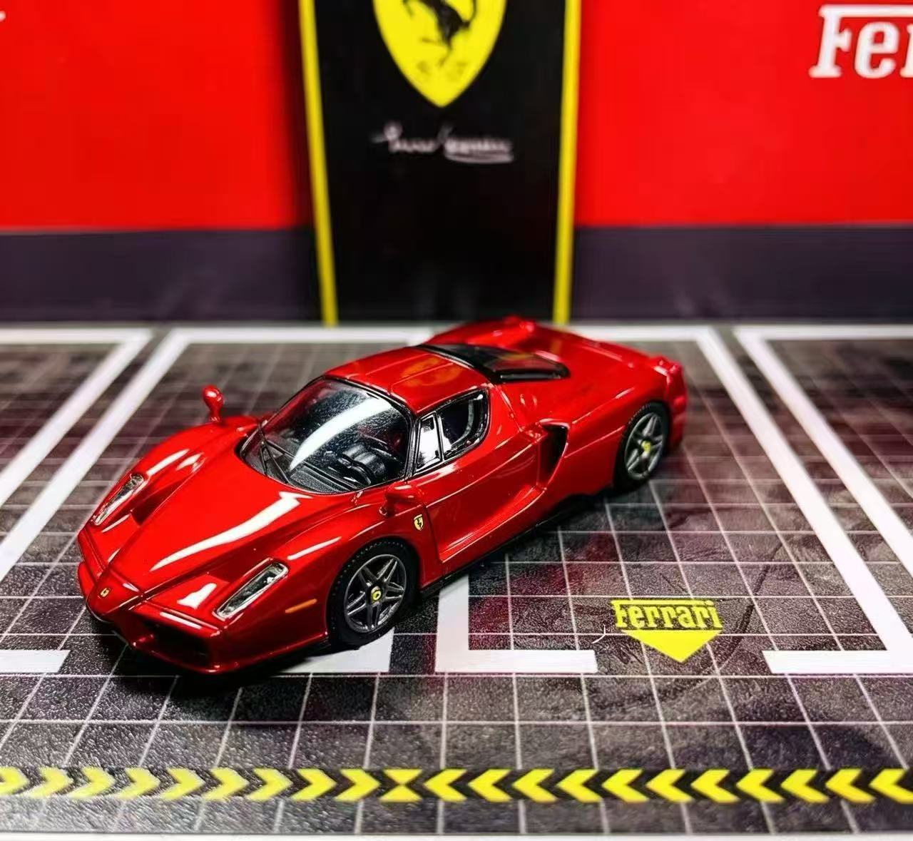 HG Model 1/64 Ferrari Enzo