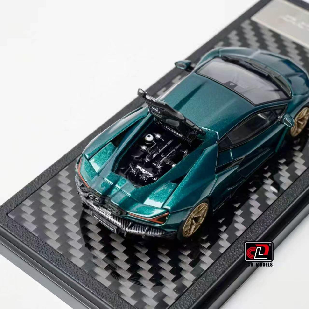 LCD 1:64 Lamborghini Revuelto Diecast Model.
