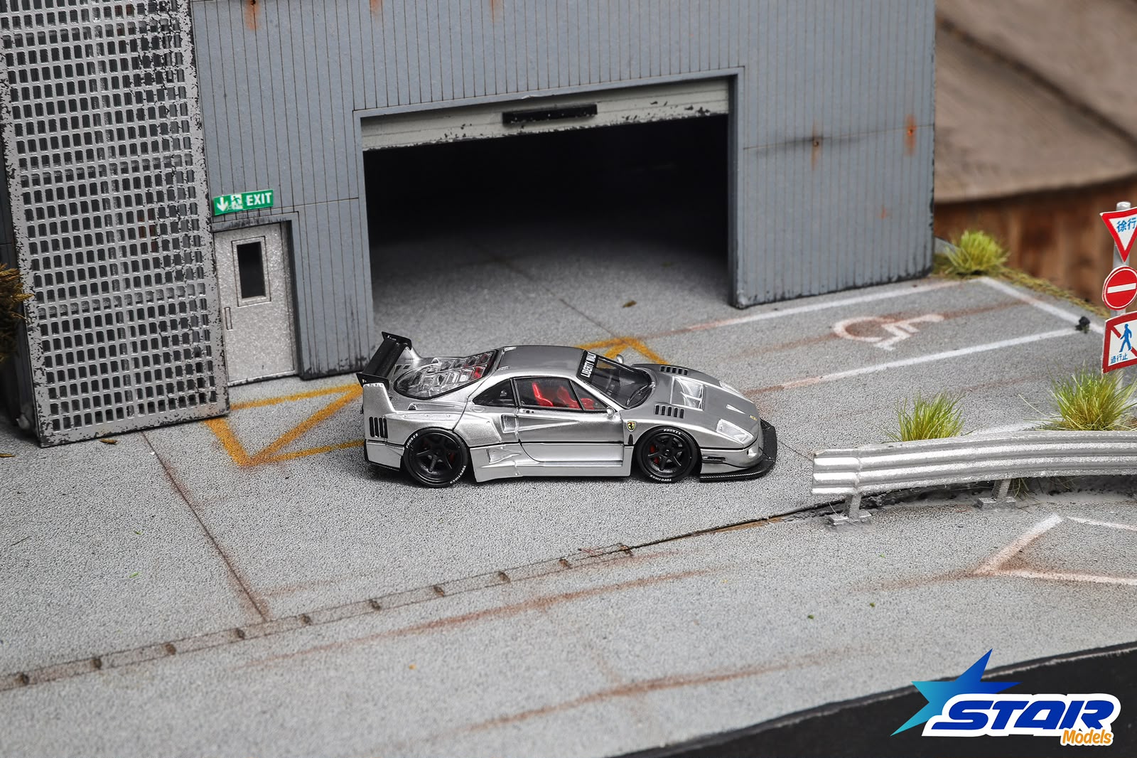 Star Models 1:64 Supercar F40 LB-Works Wide-Body Modified Diecast Model.