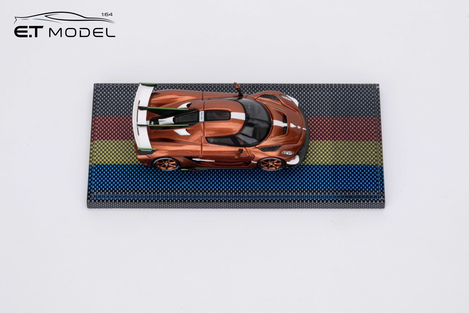 ET Model 1:64 Koenigsegg Sadairs Spear