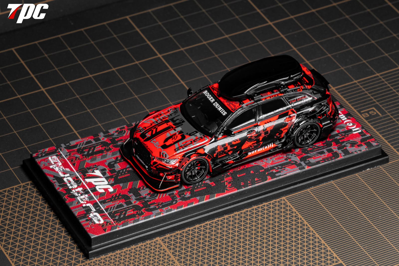 TPC 1/64 Audi RS6 snow version Diecast model