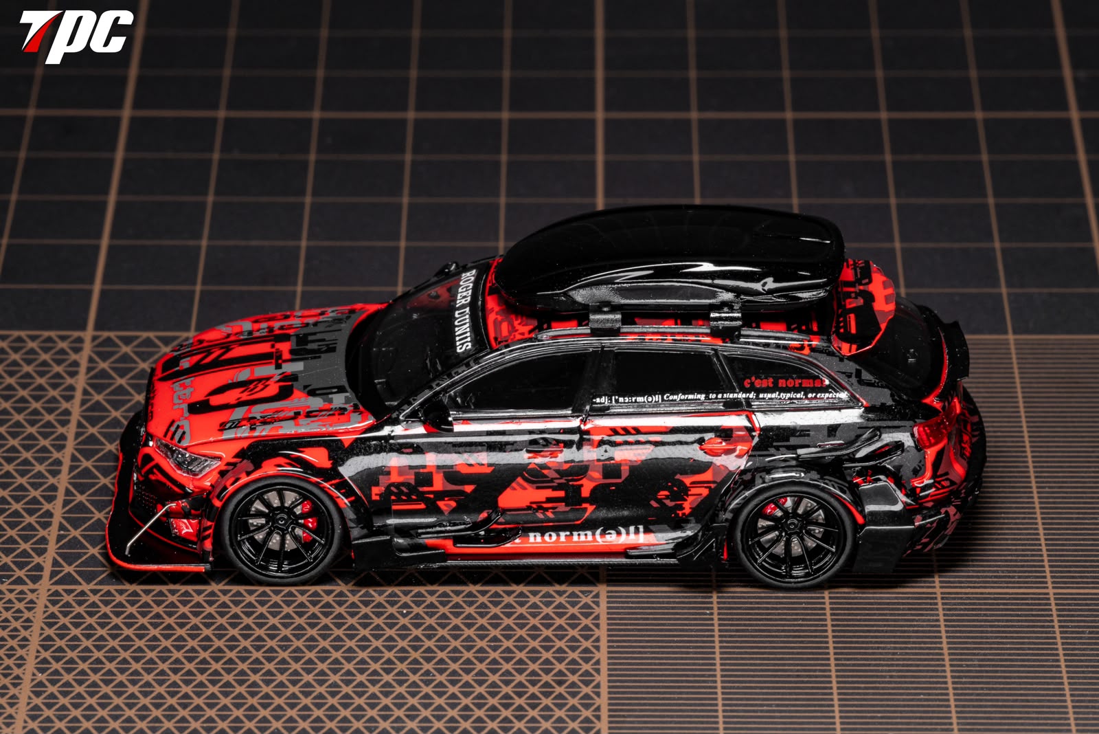 TPC 1/64 Audi RS6 snow version Diecast model
