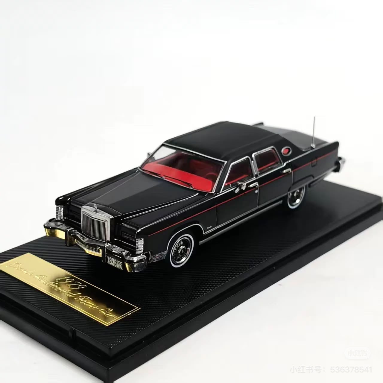 Tuning Crush 1/64 1979 Lincoln Continental Town Car