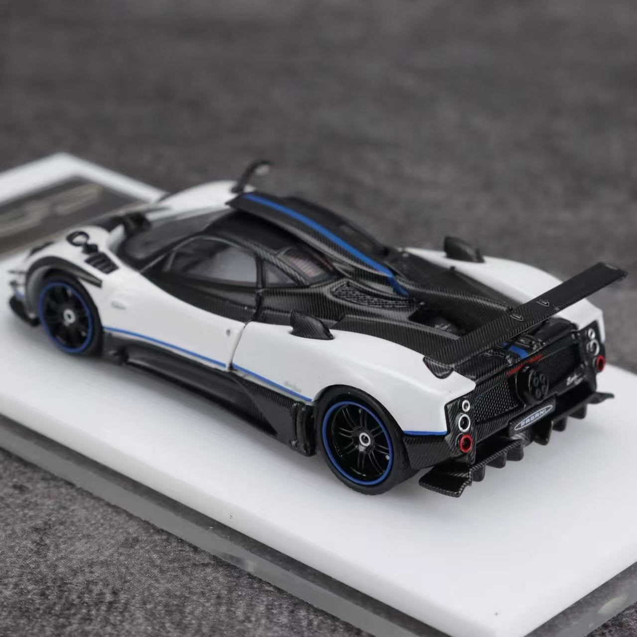 Rhino Model 1:64 Zonda 1 of 1 Zonda Riviera