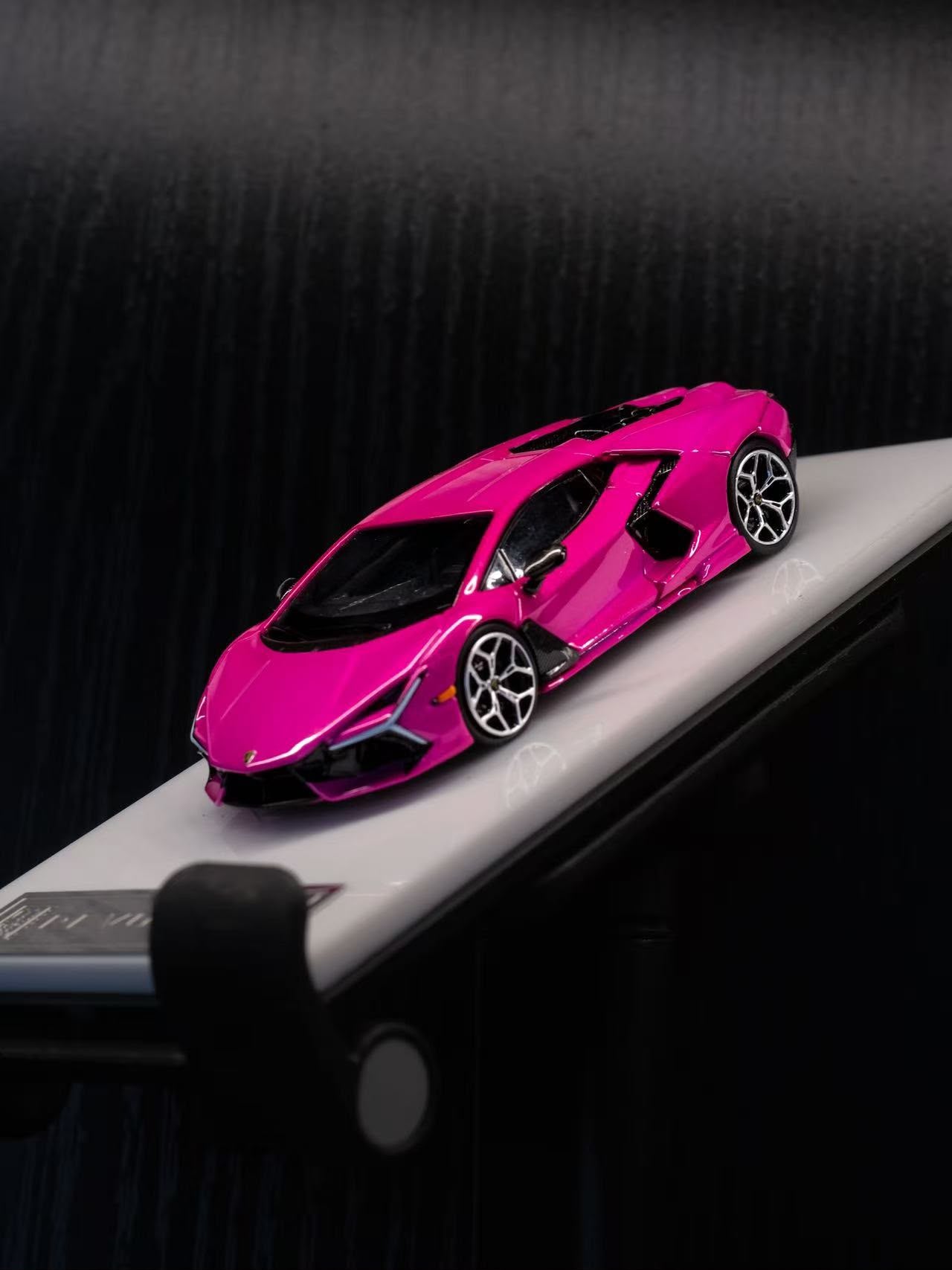 YS 1/64 Lamborghini REVUELTO