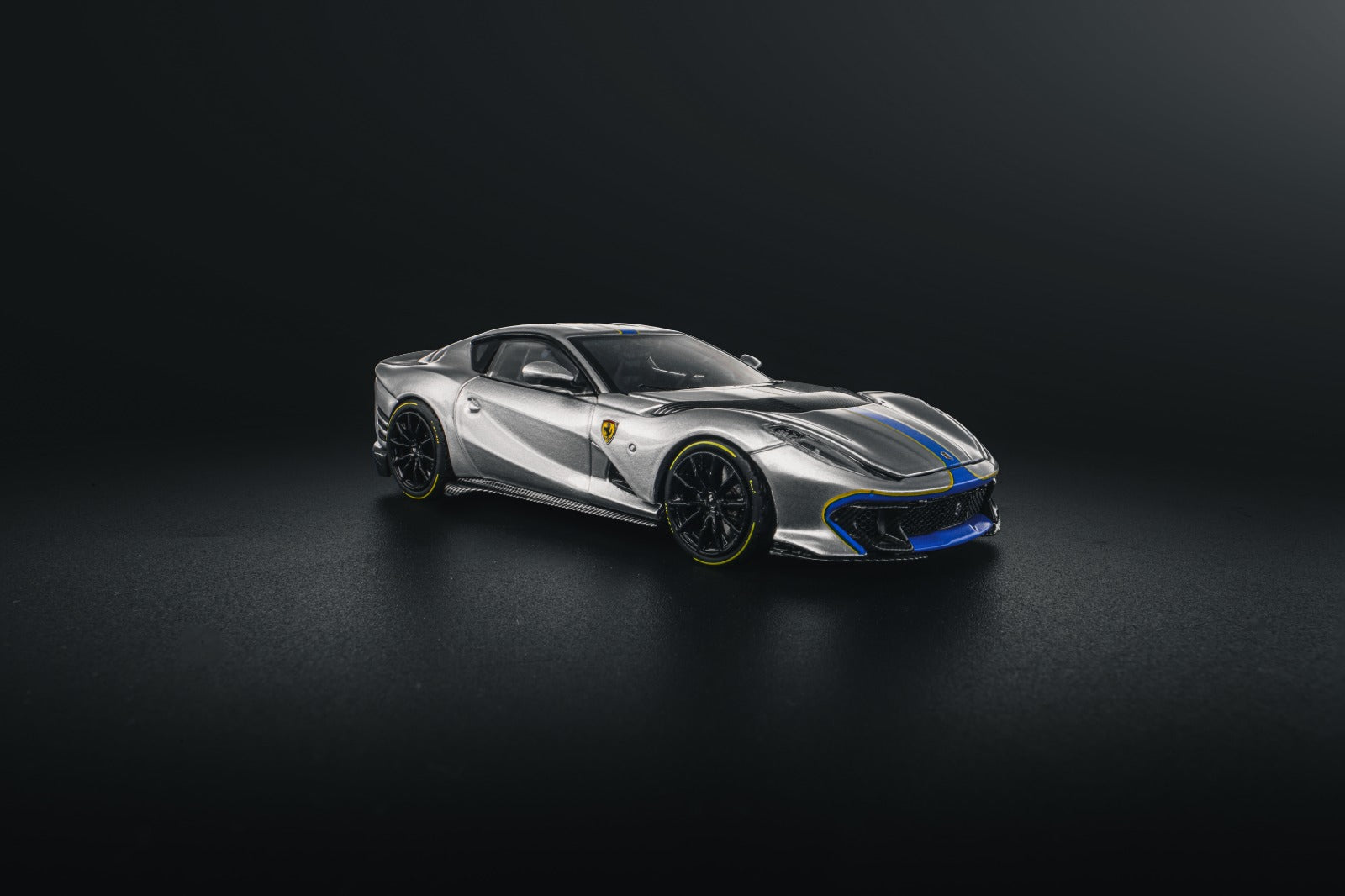 Glamcraft  1/64 Ferrari 812C Full Open Diecast Model.