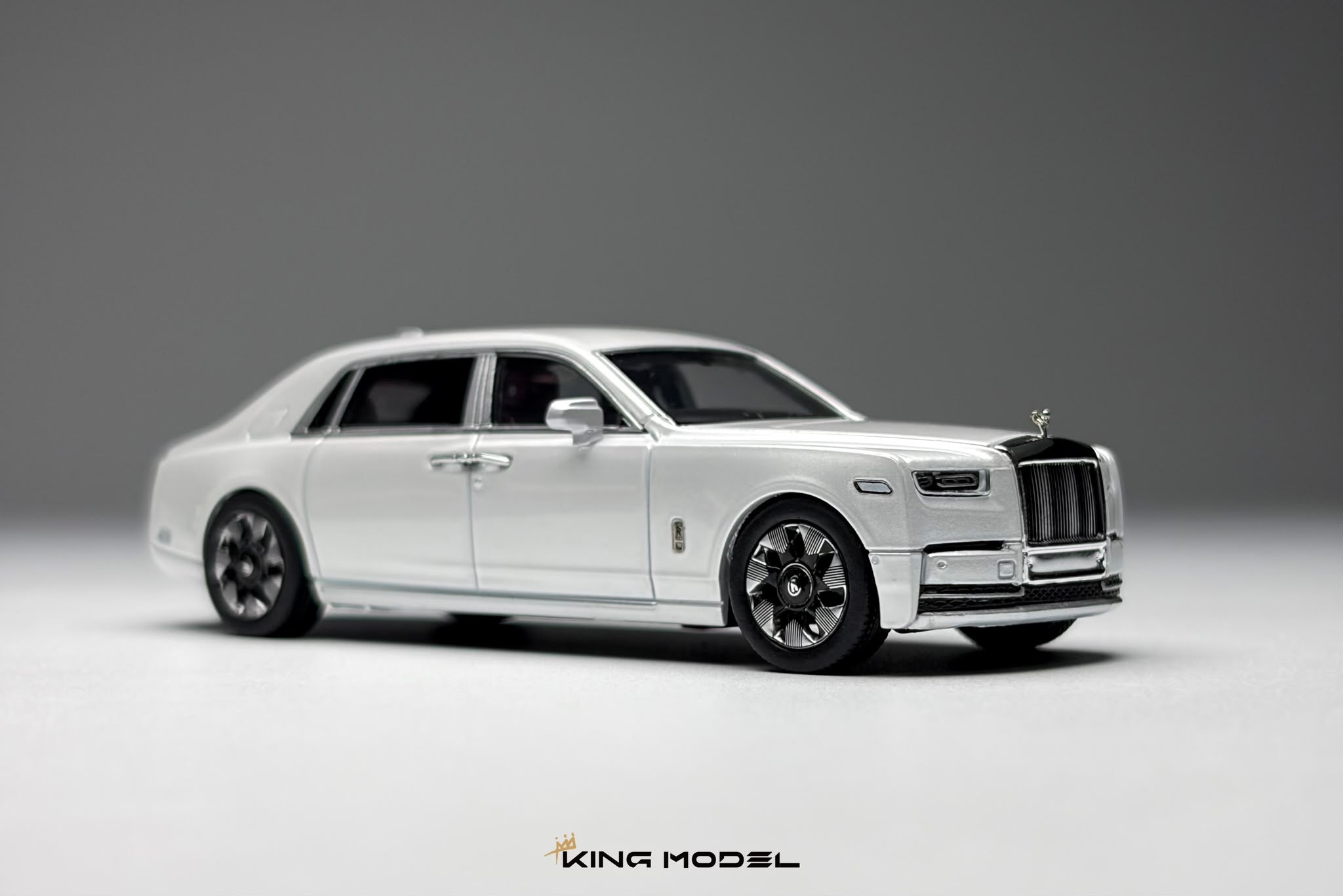 KING MODEL 1:64 Rolls-Royce Phantom VIII Diecast Model.