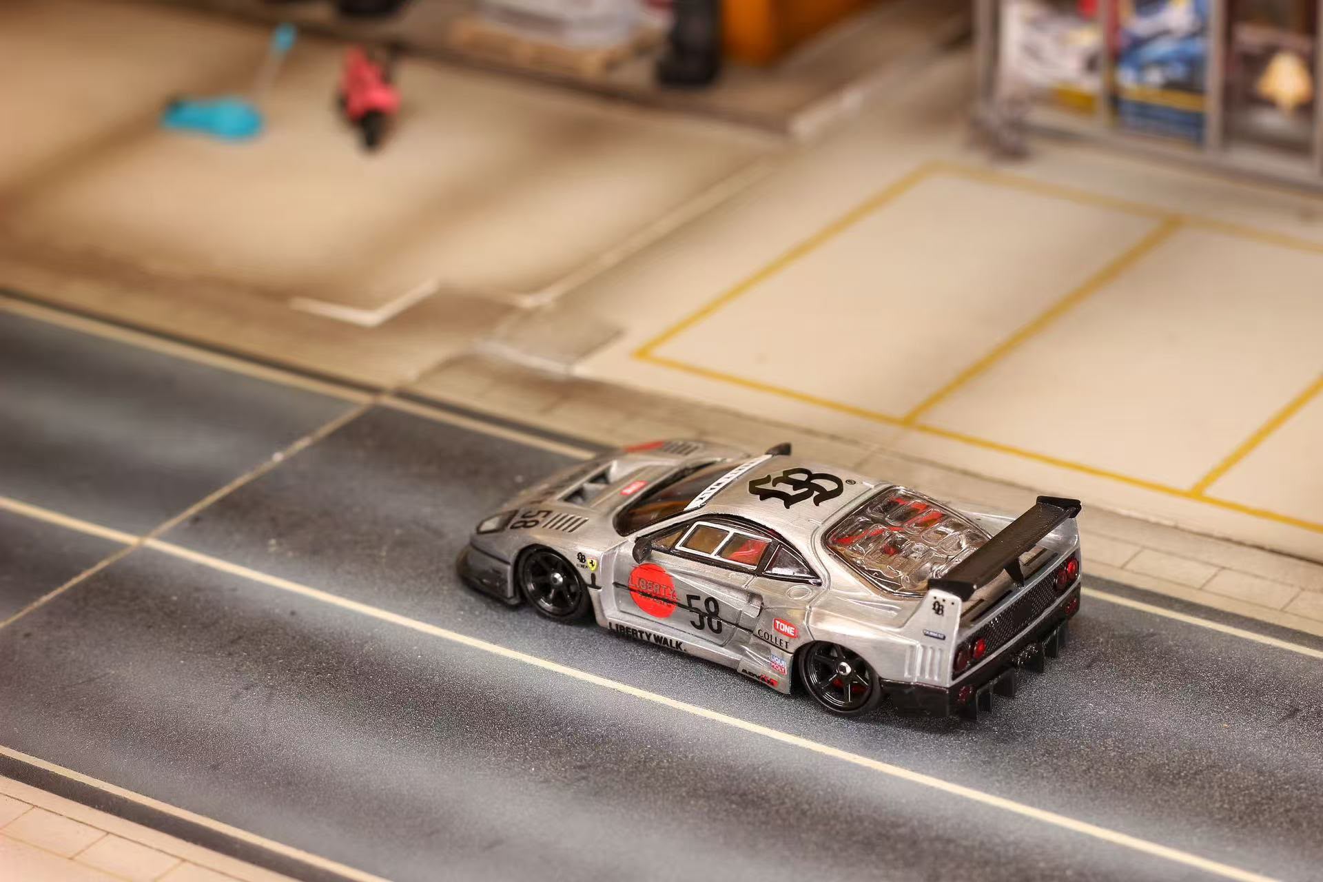 GHOST PLAYER 1/64 LBWK F40 Diecast Model.