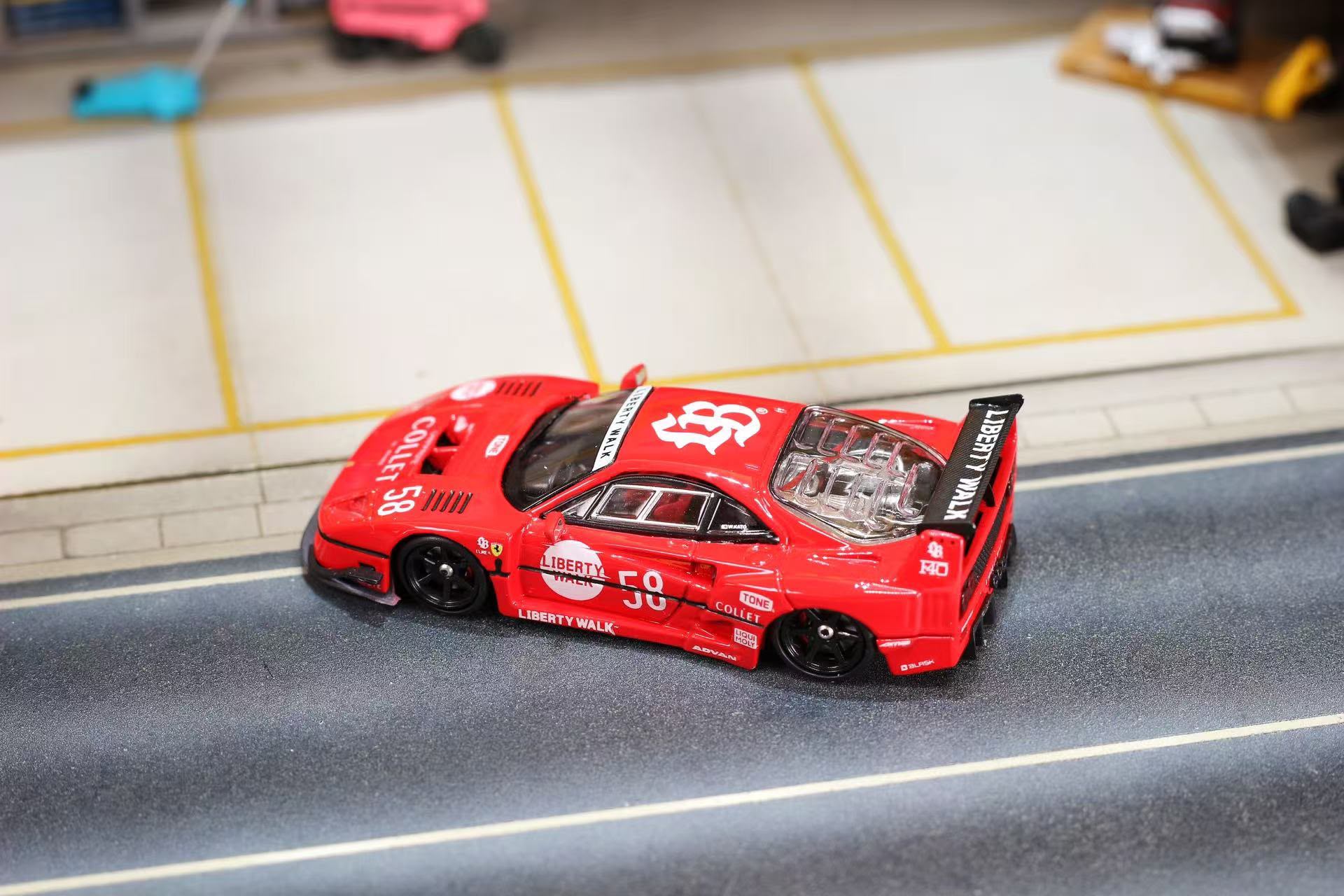 GHOST PLAYER 1/64 LBWK F40 Diecast Model.