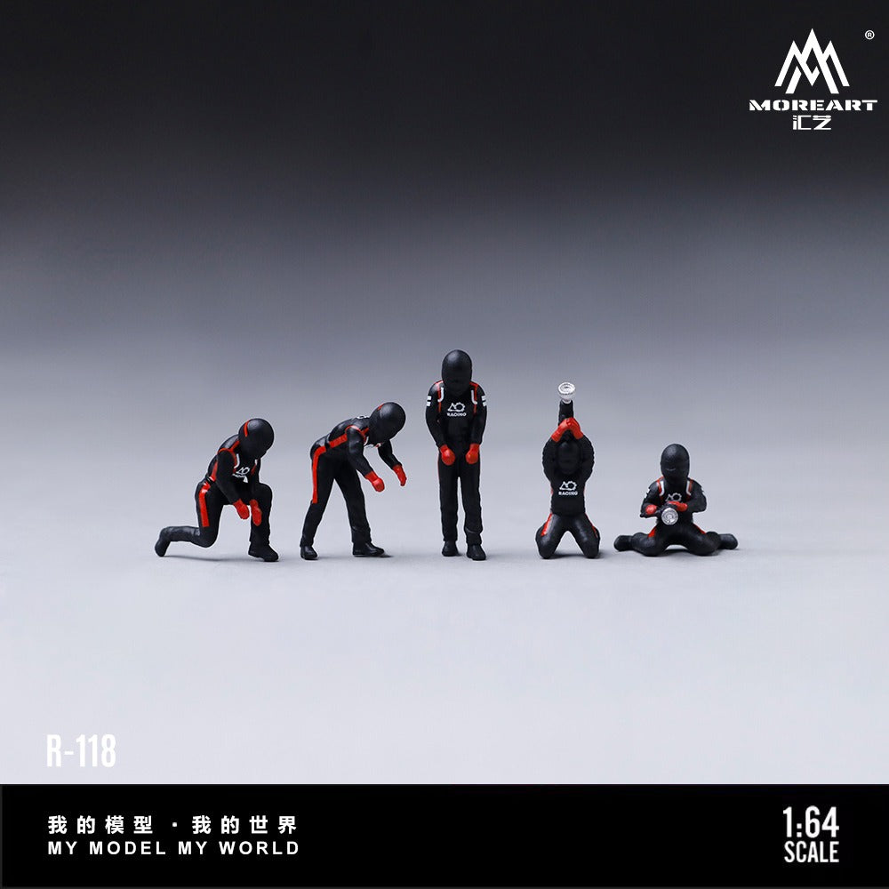 MoreArt 1:64 Racing Team Maintenance Personnel A Set - Realistic Resin Model